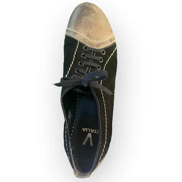 10-033 V-Italia Lace Up Shoes