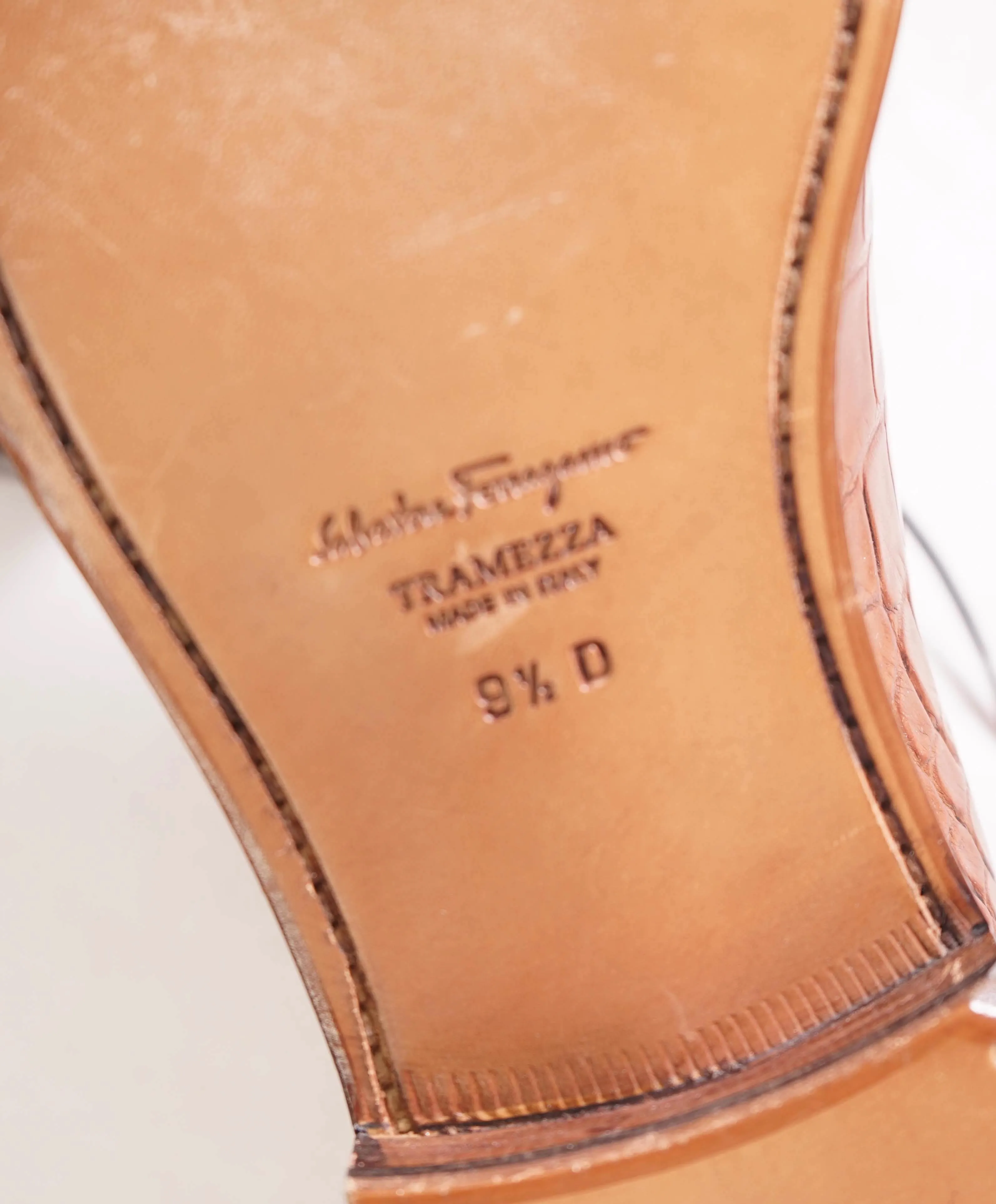 $4,200 SALVATORE FERRAGAMO - *CROCODILE SKIN* Angiolo 2 Tramezza Oxford - 9.5 D