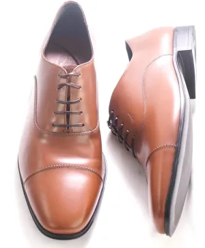 $750 SALVATORE FERRAGAMO - Logo Engraved Brown Oxford - 12 D
