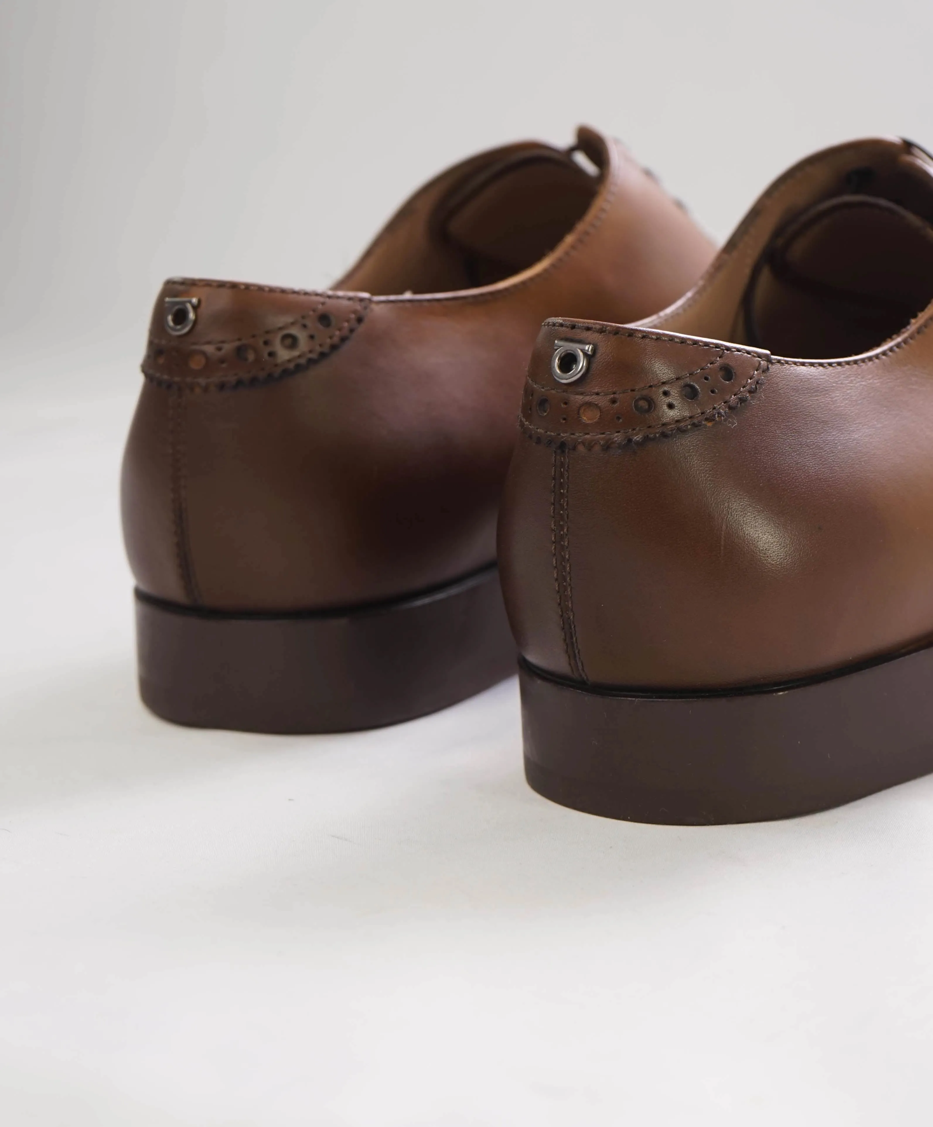 $750 SALVATORE FERRAGAMO - "BOSTON" Apron-Toe Oxford - 8 D US