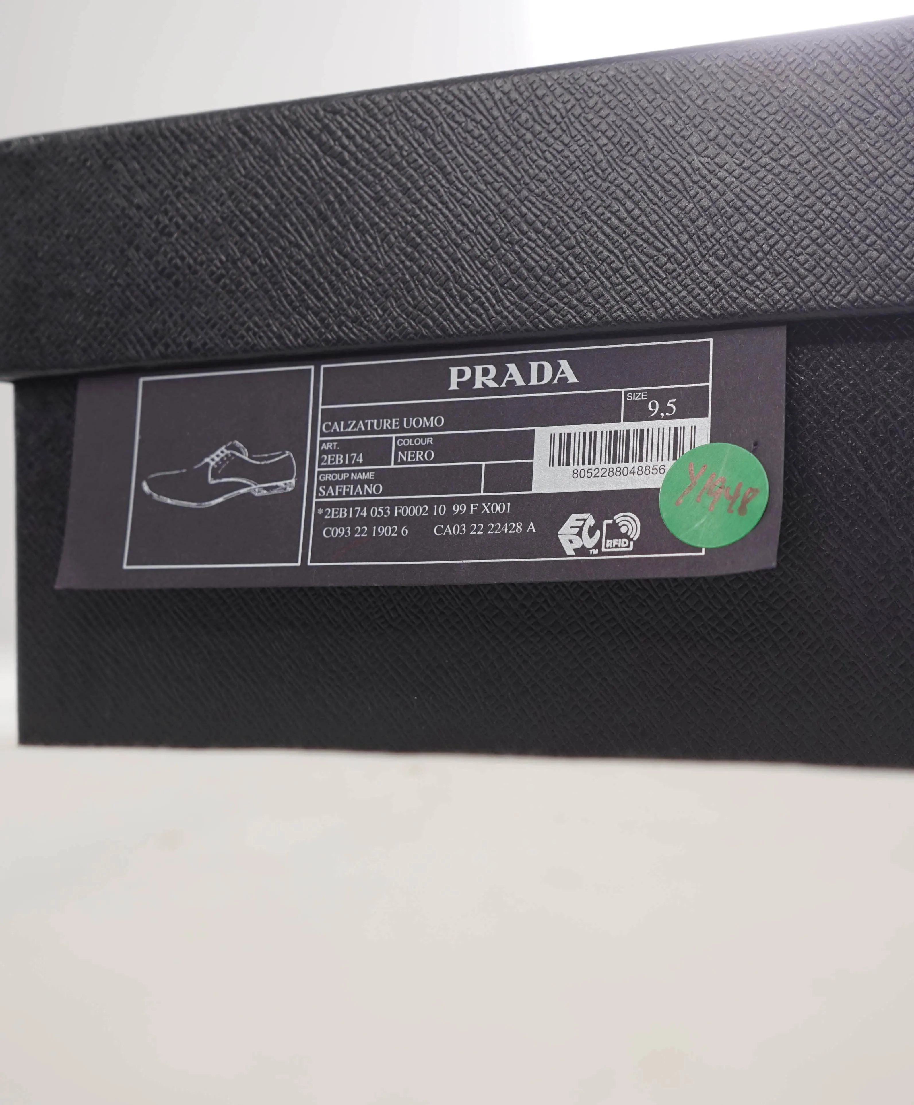 $950 PRADA - Black Saffiano Leather Derby / Oxfords - 10.5US (9.5 Prada)