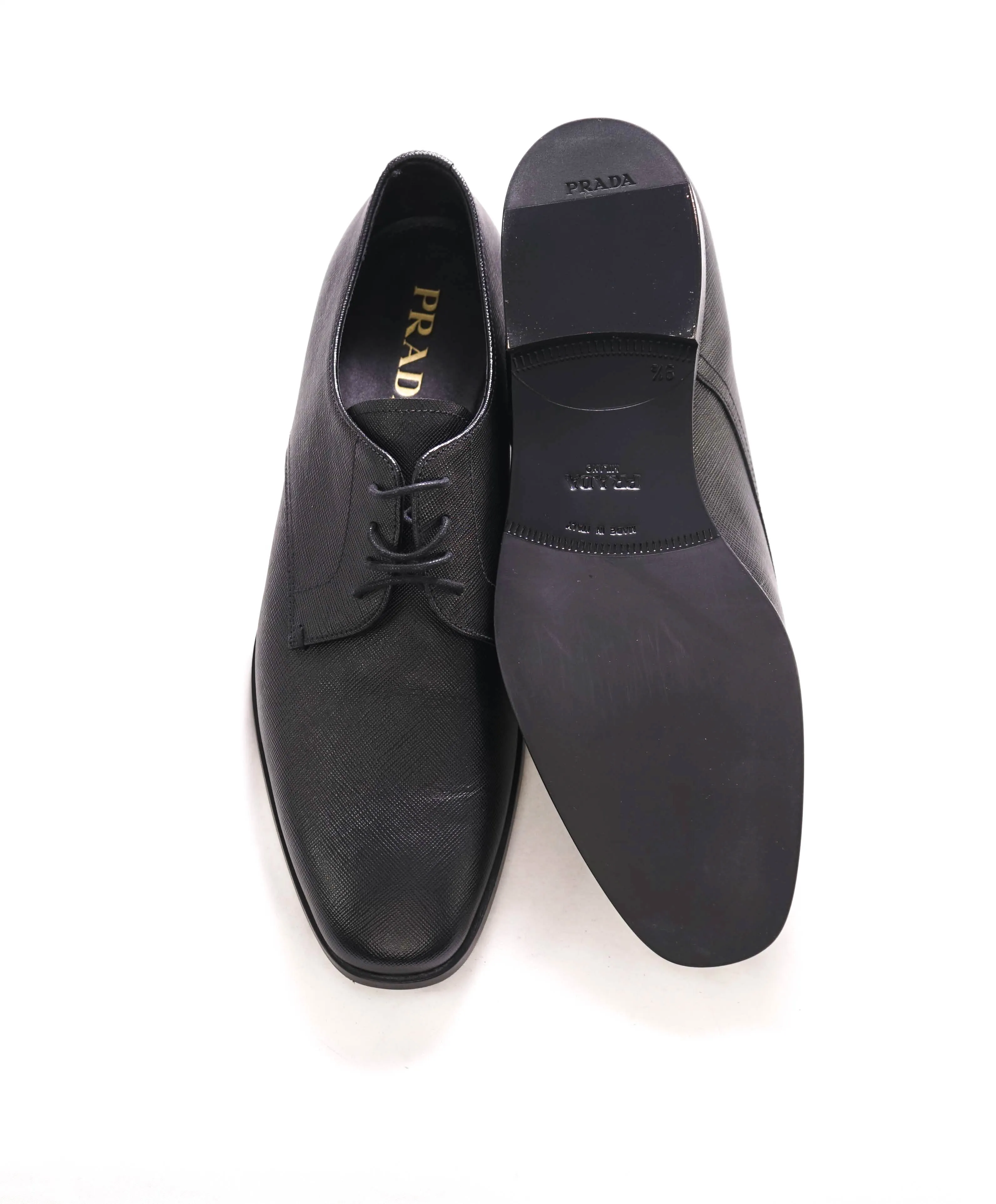 $950 PRADA - Black Saffiano Leather Derby / Oxfords - 10.5US (9.5 Prada)