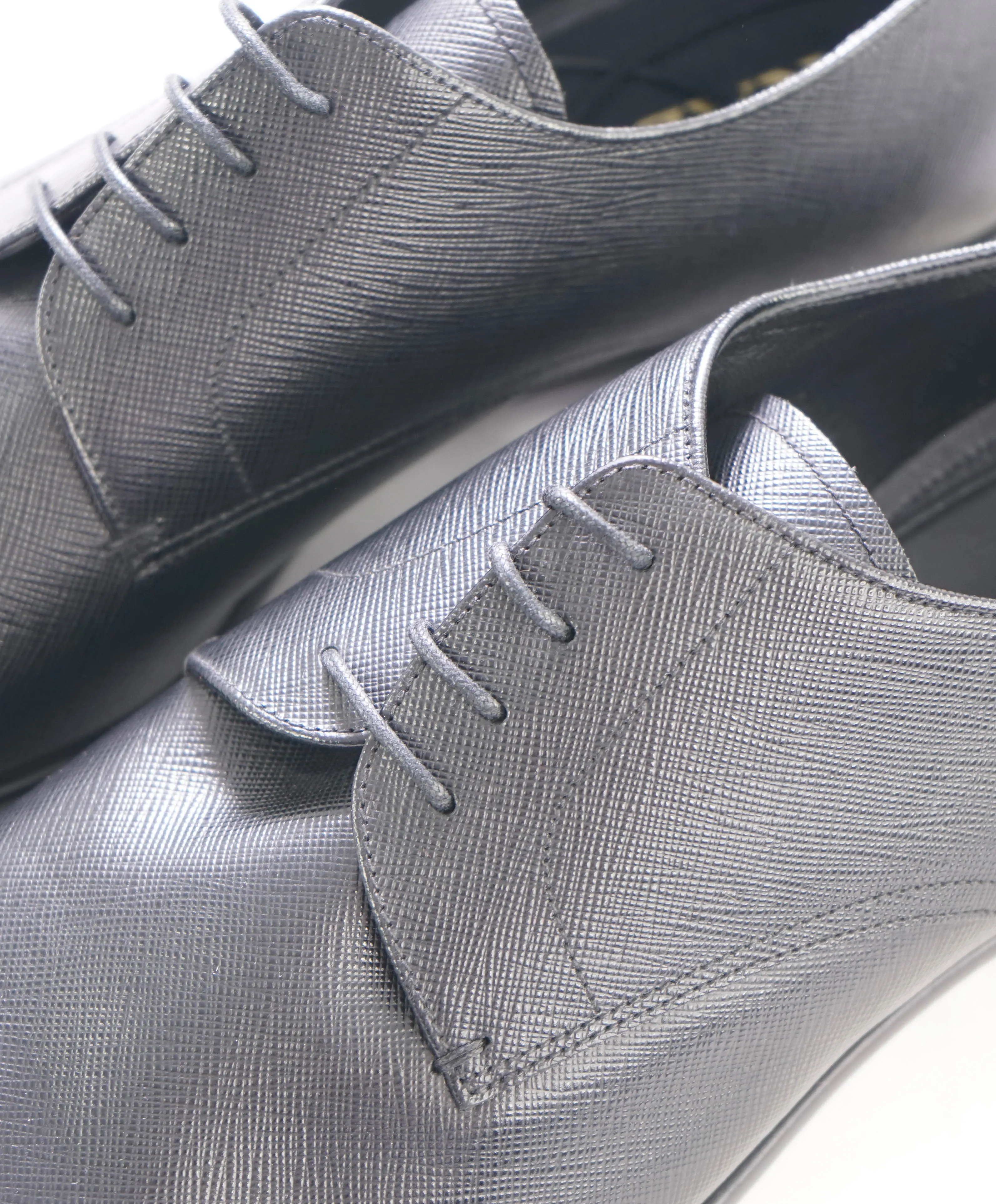 $950 PRADA - Black Saffiano Leather Oxfords - 11.5US (10.5 Prada)