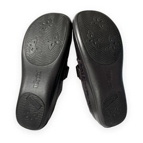 Alegria Joleen Molasses Brown Tooled Leather Slip On Oxford Size 40 / 10