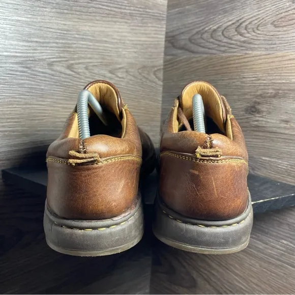 Born brown leather casual leather oxford