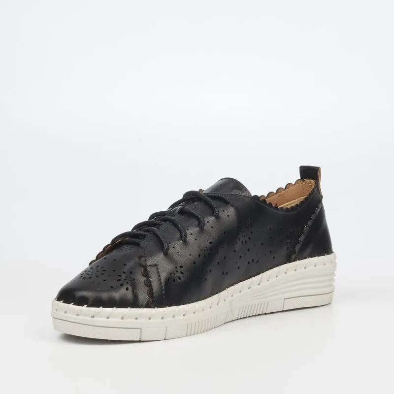 Butterfly Lace-up Sneaker - Black