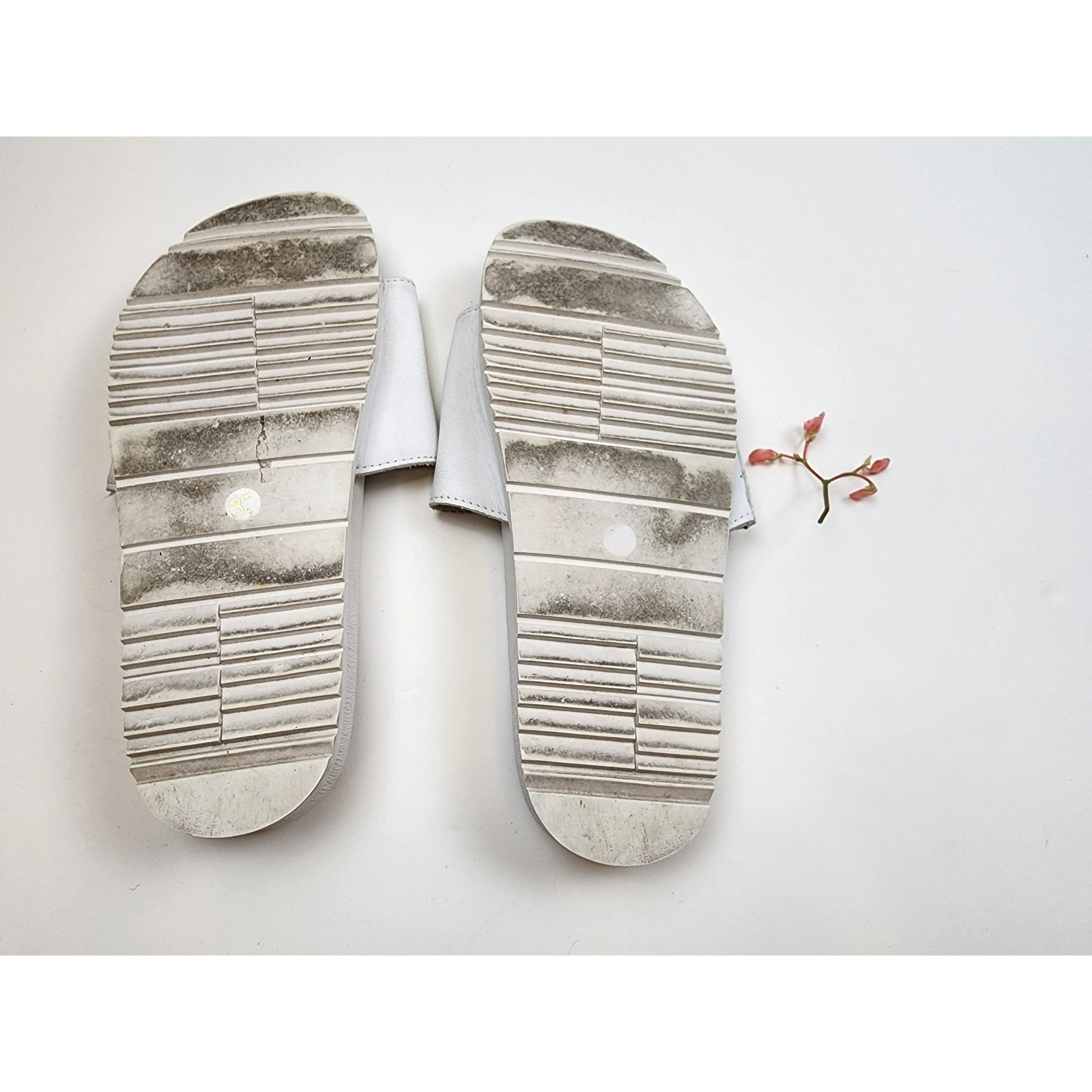Django and Juliette white slip on shoes with adjustable velcro strap size 37