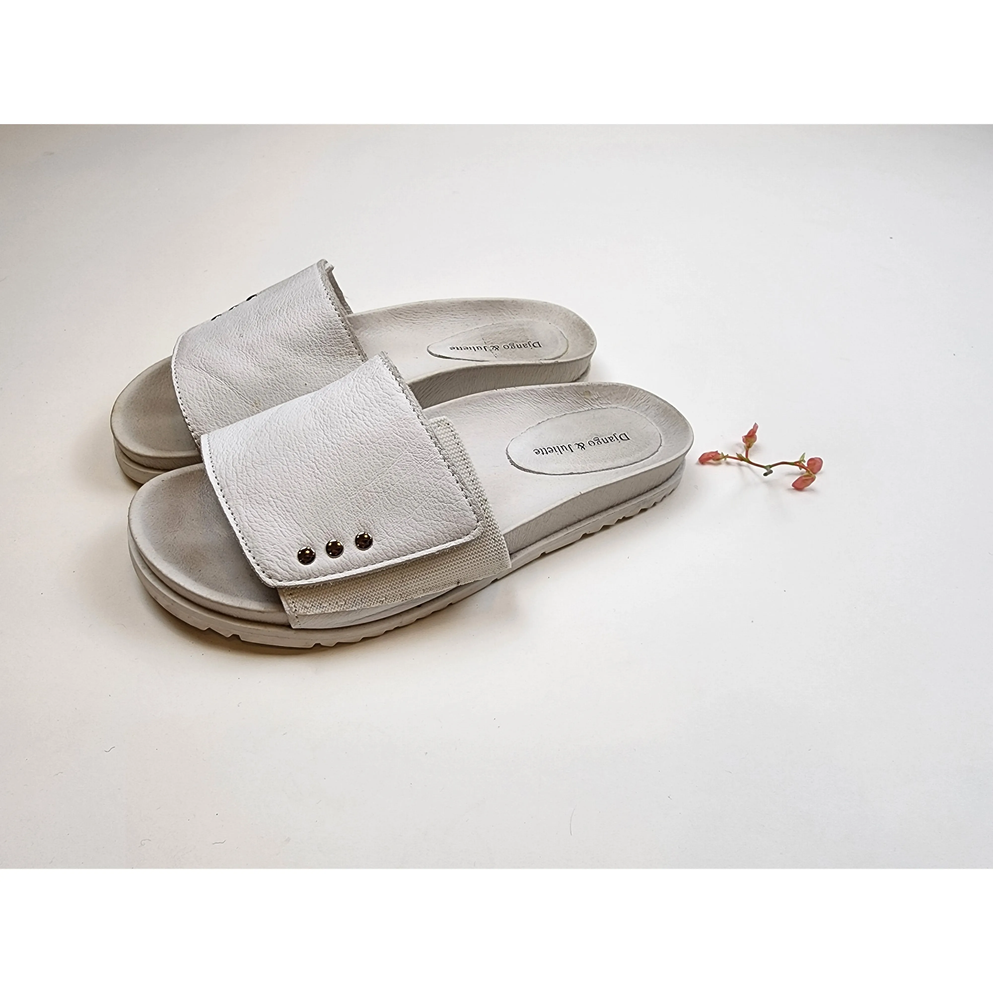 Django and Juliette white slip on shoes with adjustable velcro strap size 37