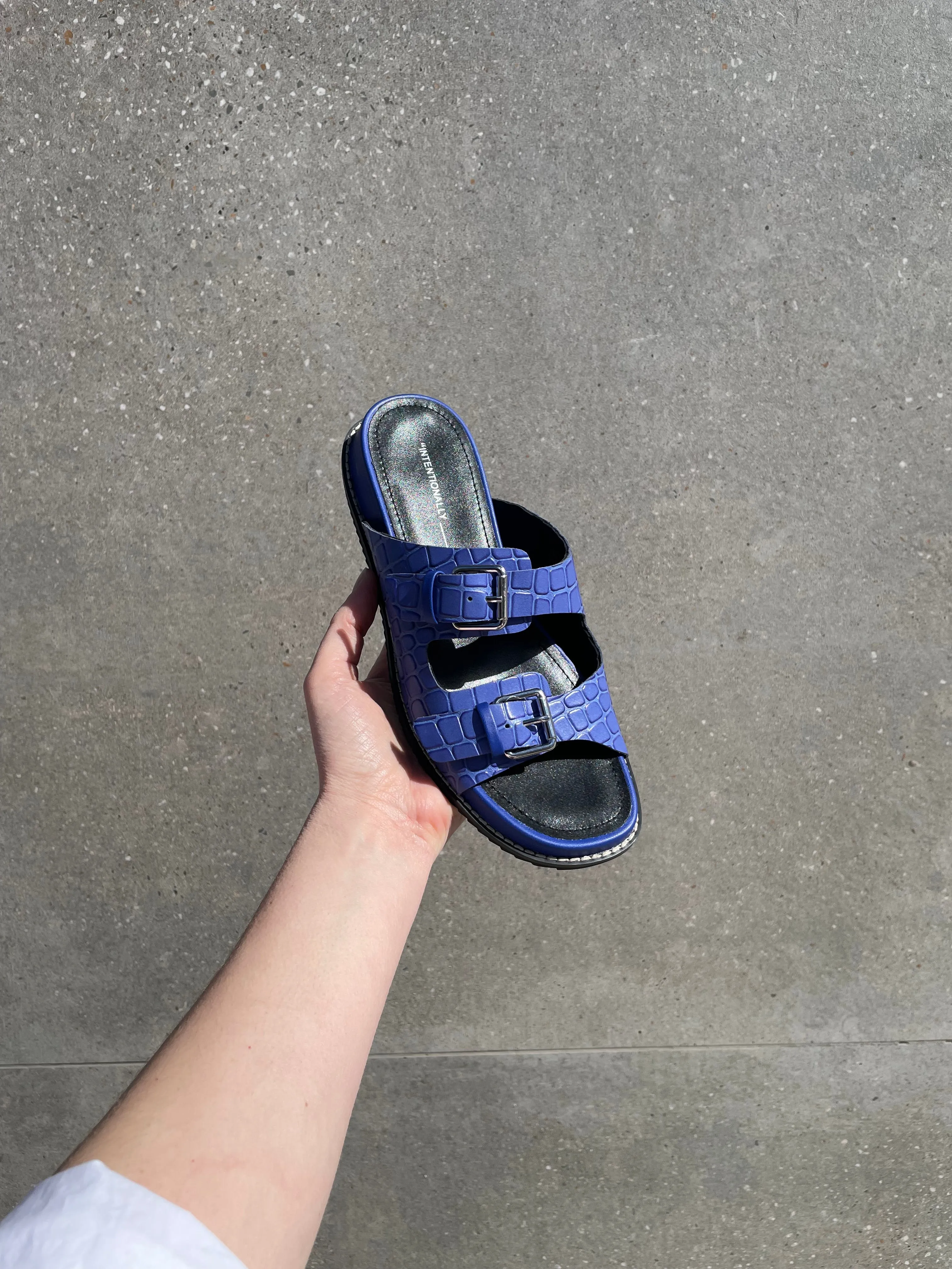 DOT SANDAL