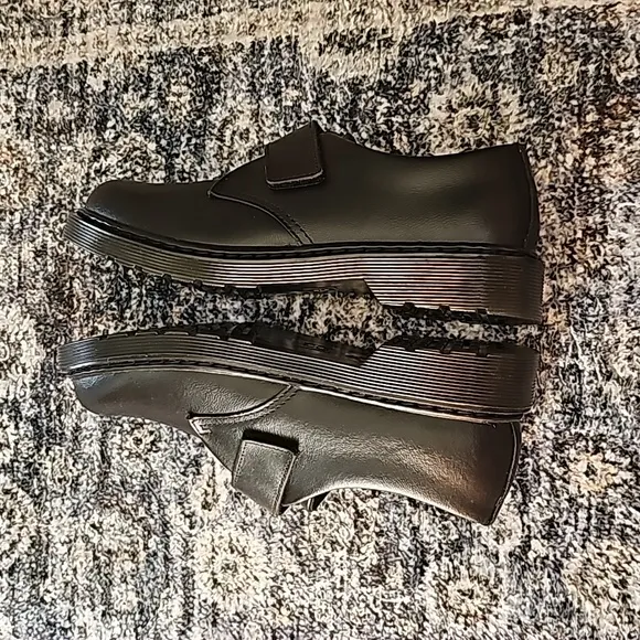 Dr. Martens Brand New Kamron School Oxford