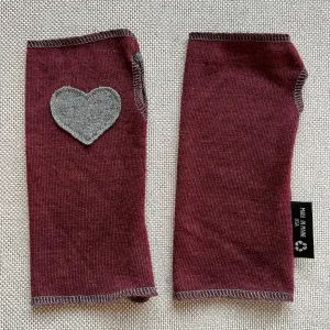 Fingerless Mittens Short Maroon with Grey Heart 329