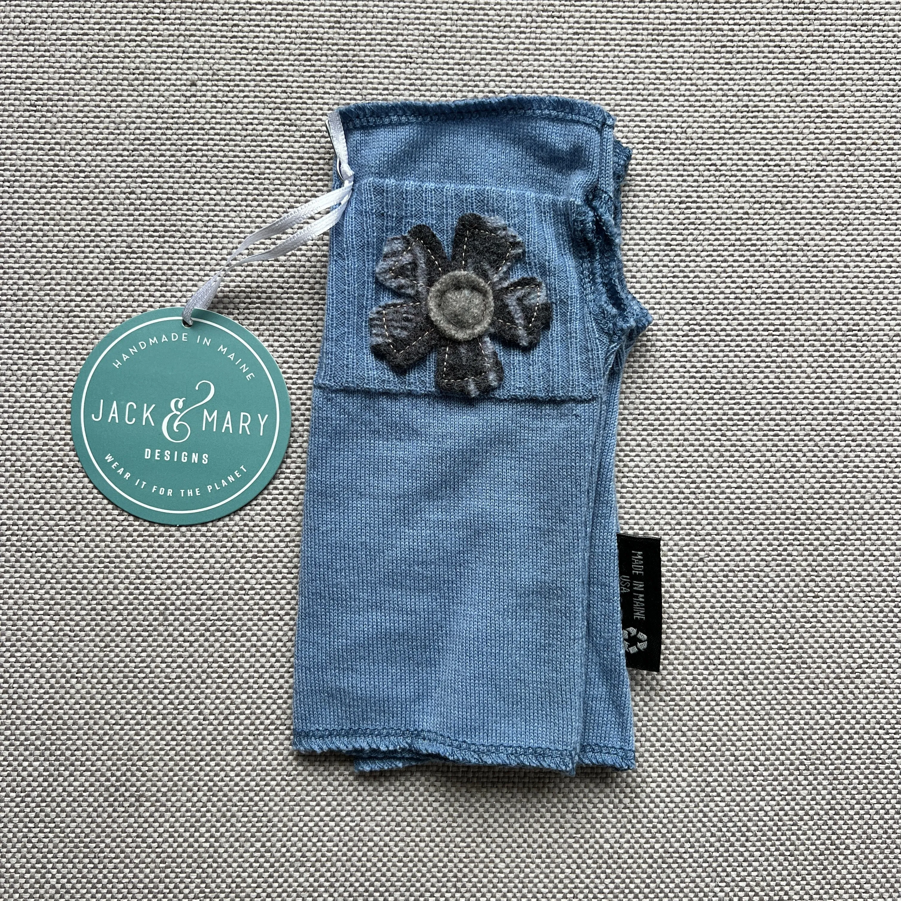 Fingerless Mittens Short, Sky Blue Merino Wool with Grey Flower 118