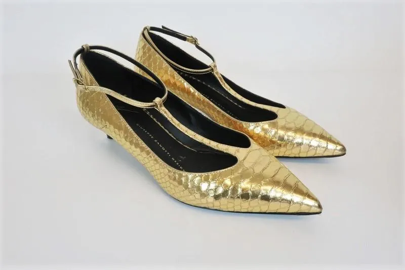 Giuseppe Zanotti Pumps Gold Snake-Embossed Leather Size 38 T-Strap Kitten Heel