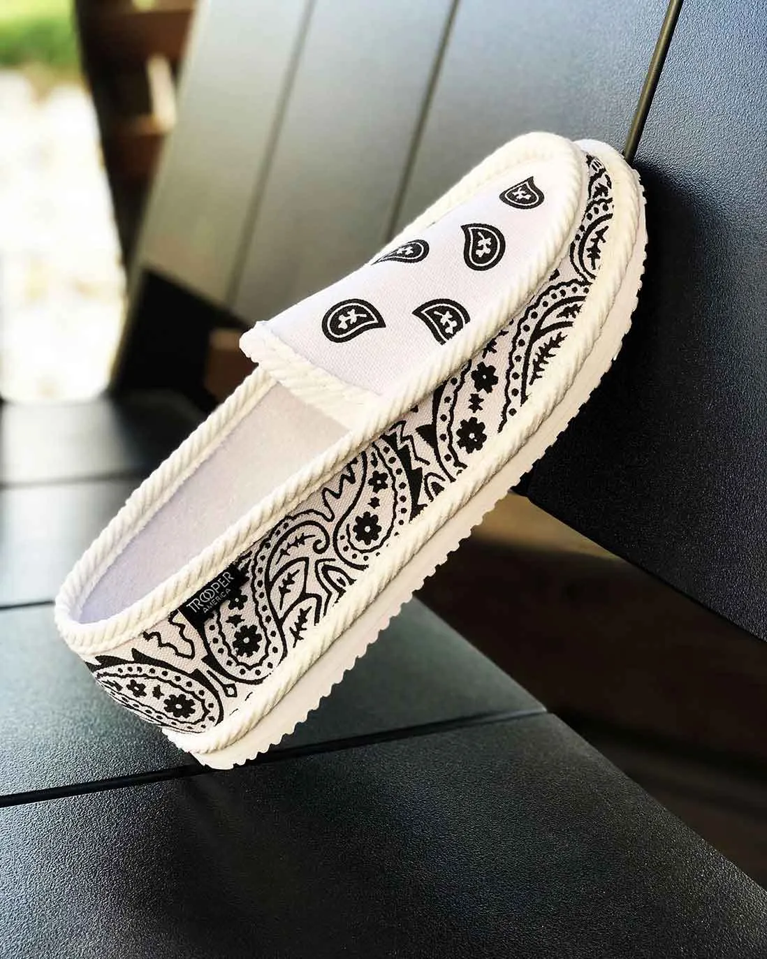 KS-002 White