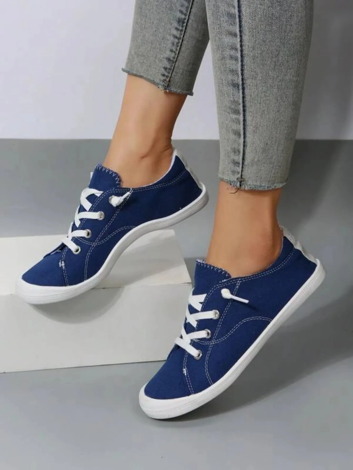 Lace Up Casual Sneakers