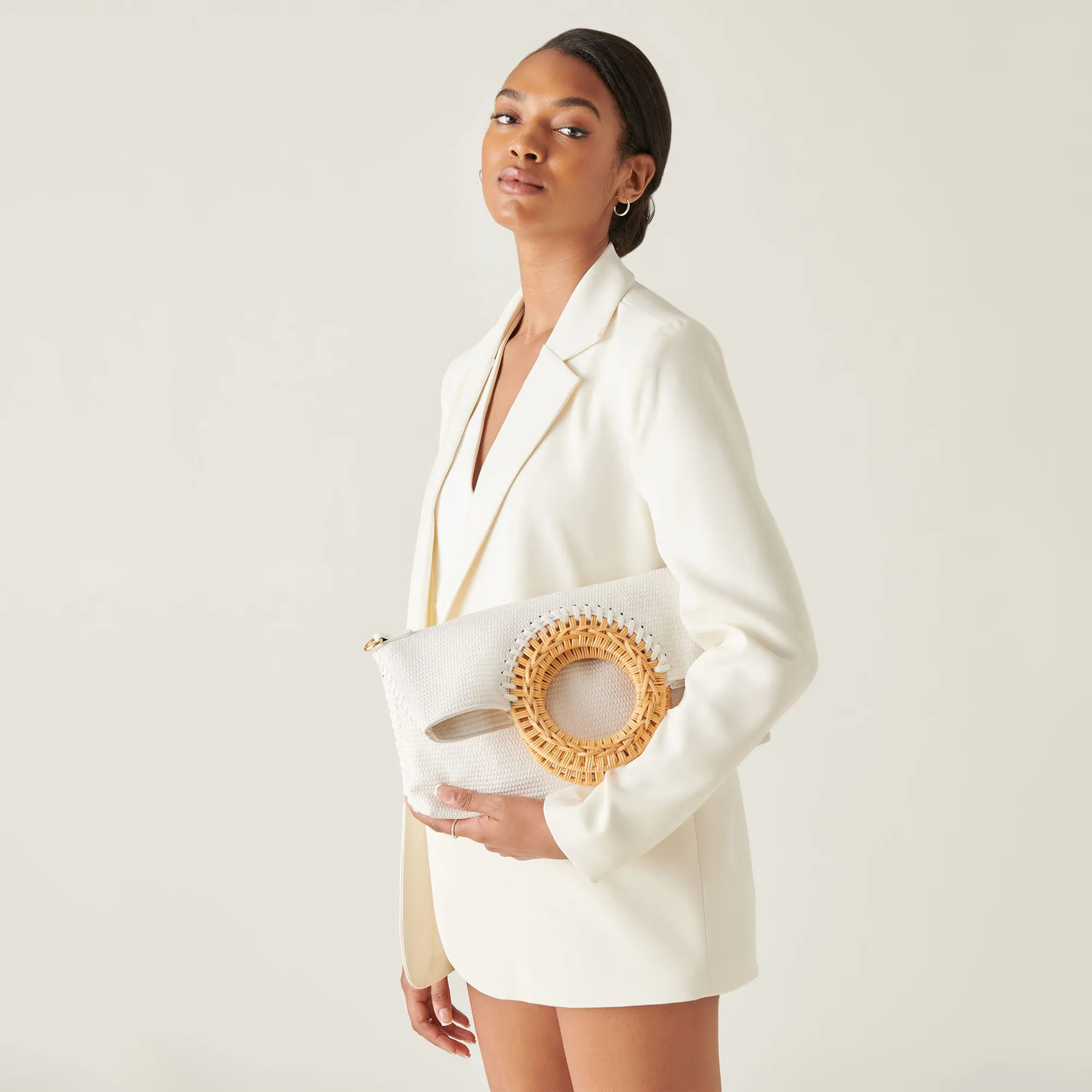 LILAH CLUTCH WHITE EMBOSSED STELLA
