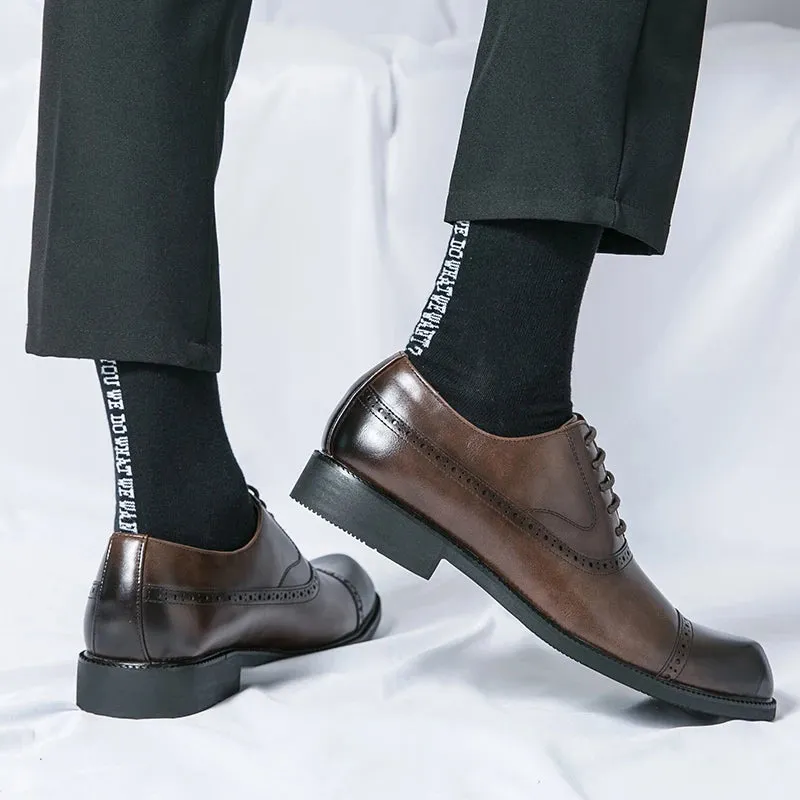 Luxuriöse Geschäftslederschuhe für reife Herren