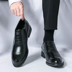 Luxuriöse Geschäftslederschuhe für reife Herren