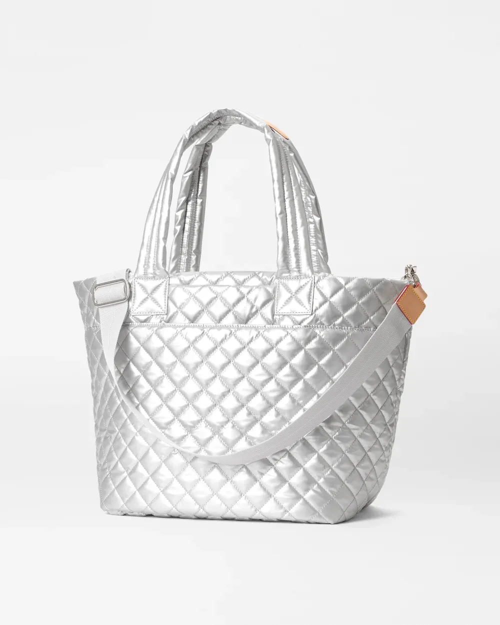 Medium Metro Tote Deluxe | Matte Silver