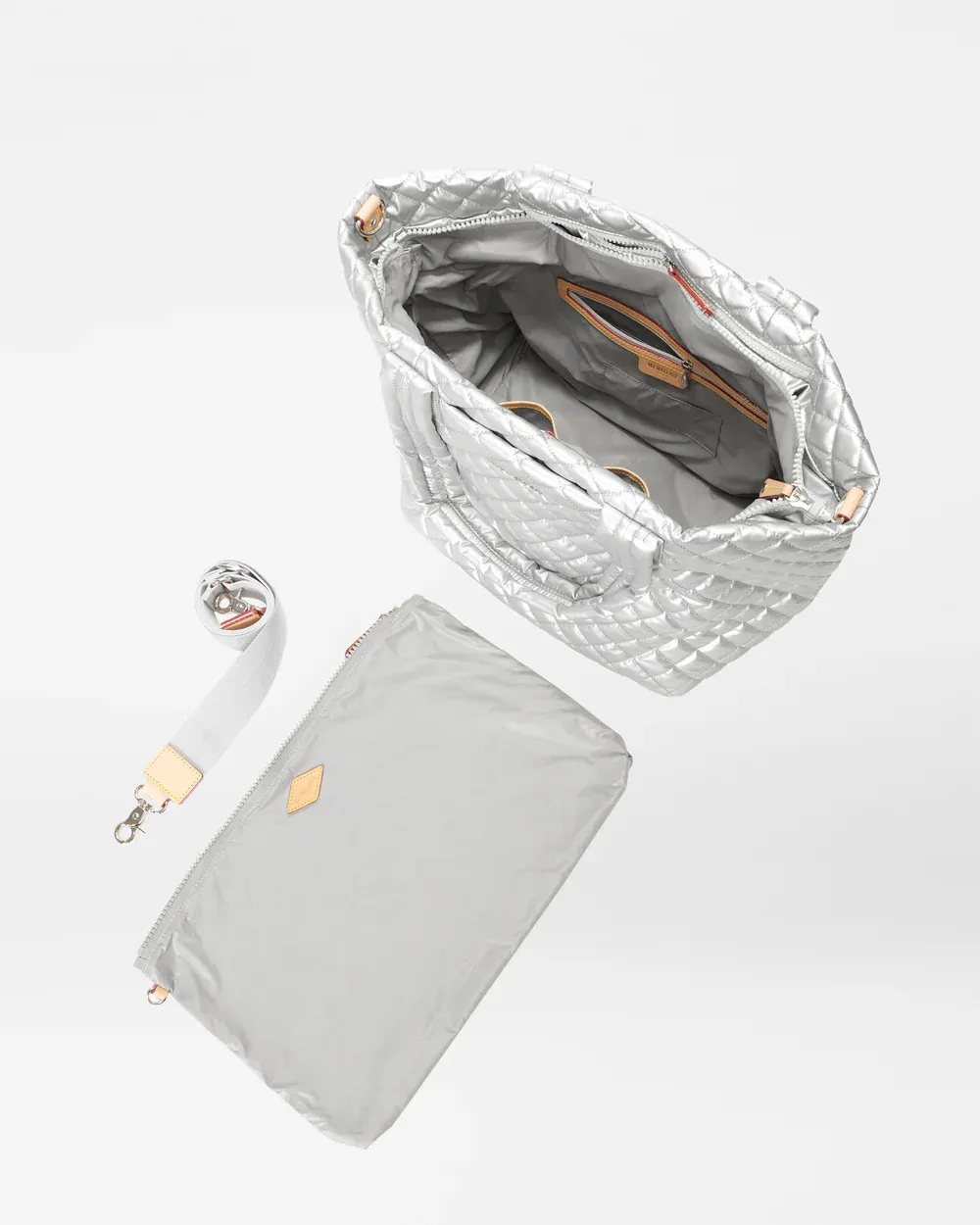 Medium Metro Tote Deluxe | Matte Silver
