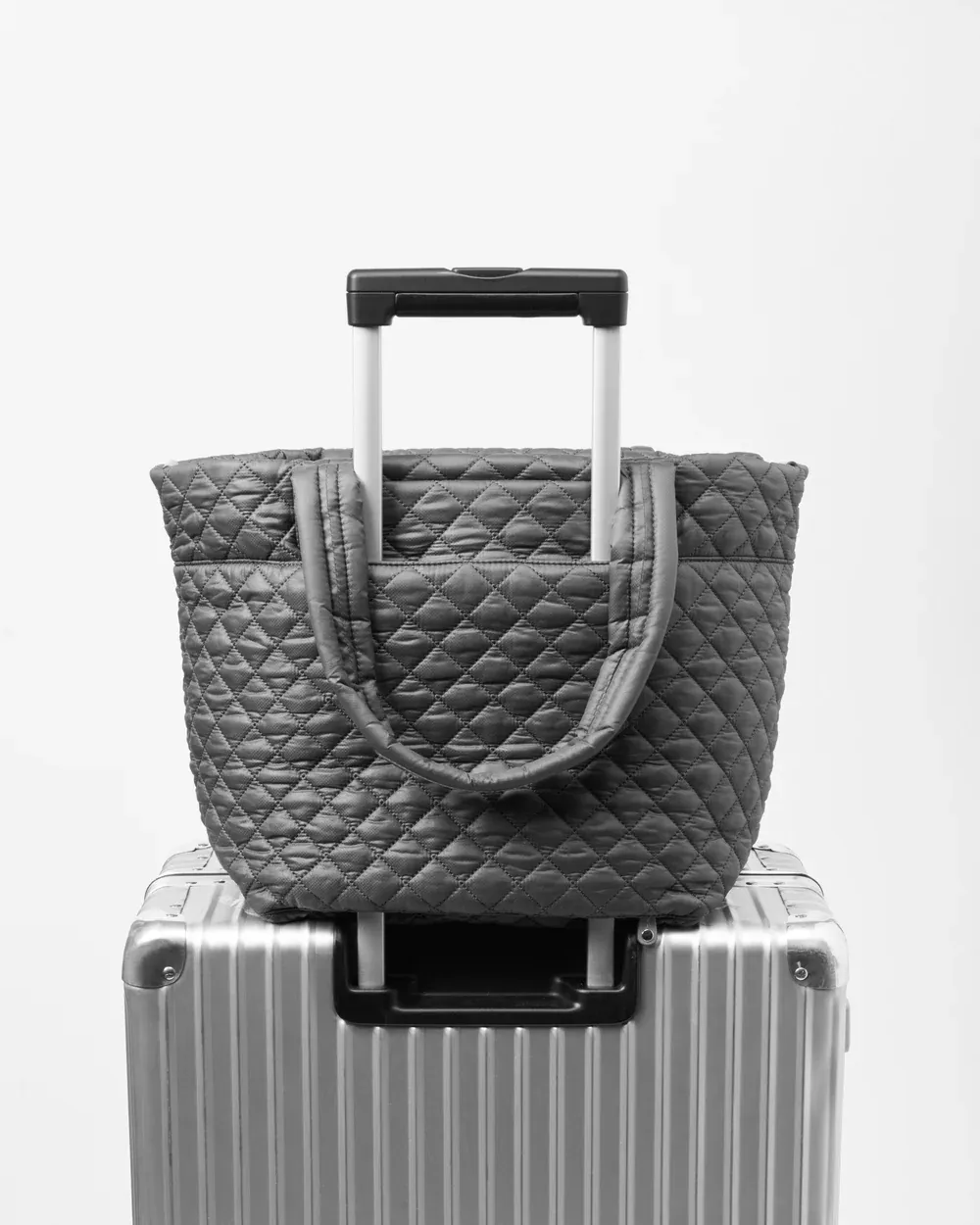 Medium Metro Tote Deluxe | Matte Silver