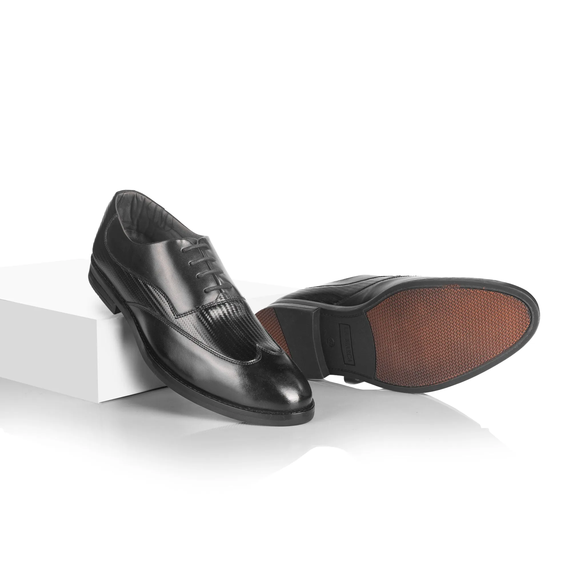 Miles Wing Oxford  (Piano Black)