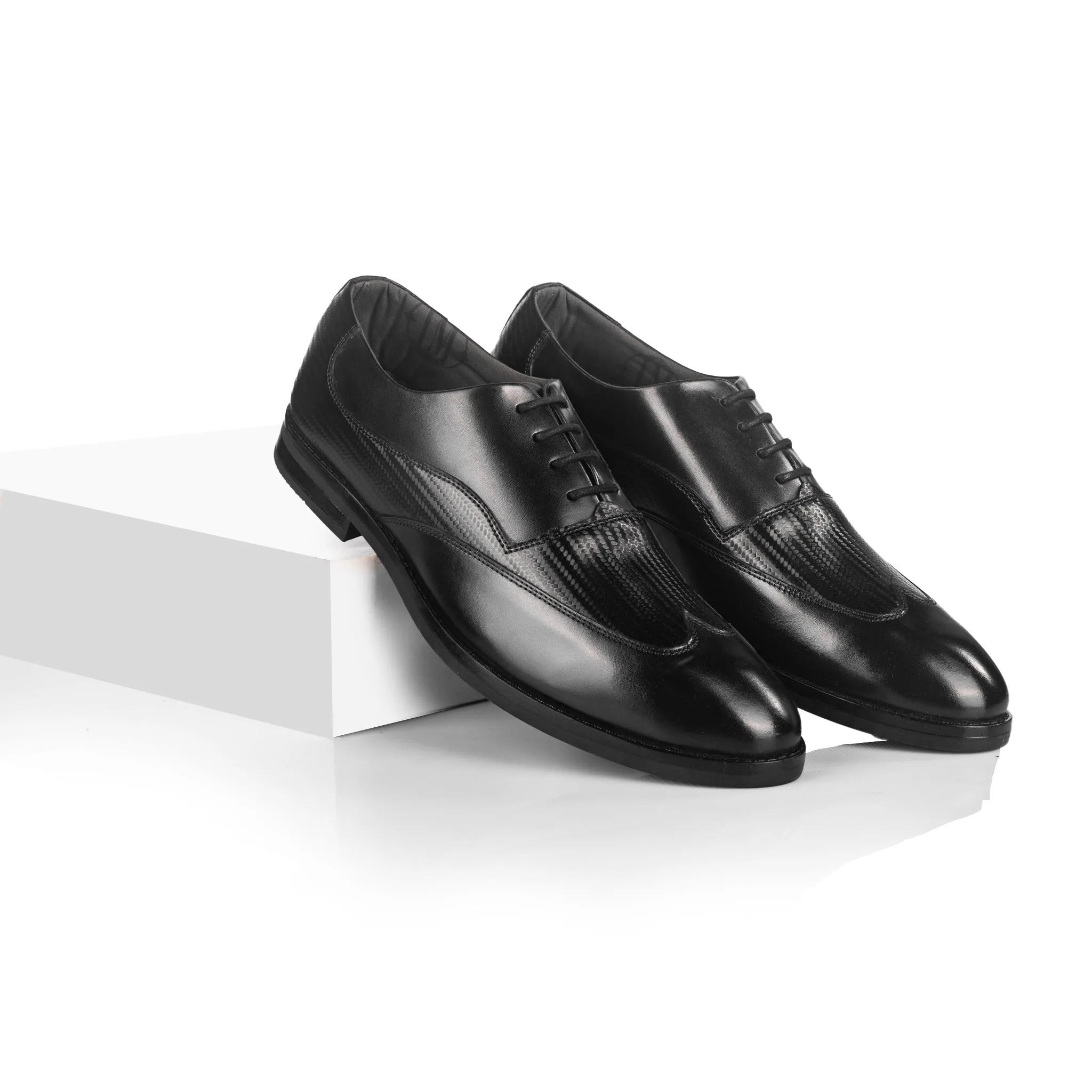 Miles Wing Oxford  (Piano Black)