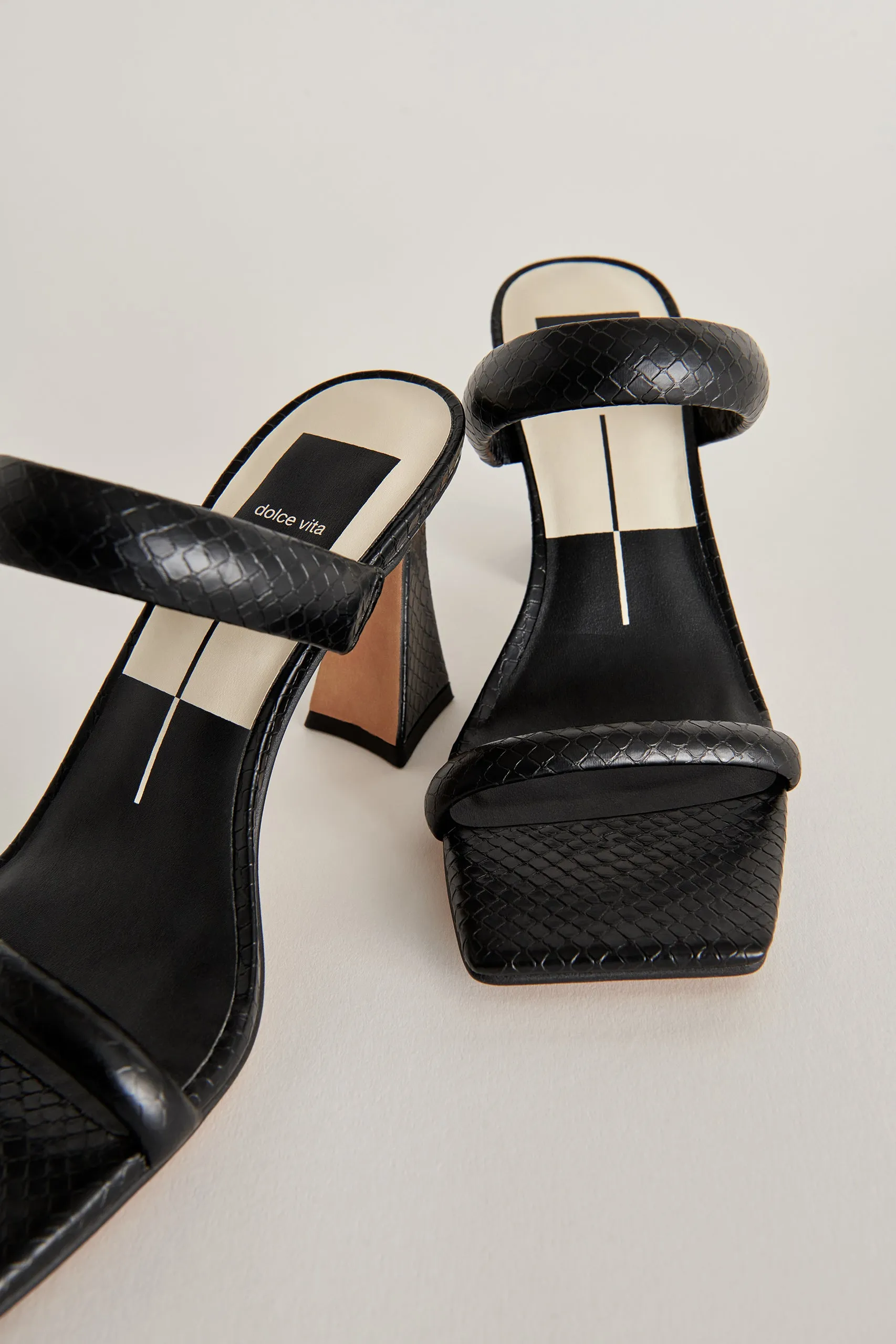 NOVAH HEELS BLACK EMBOSSED STELLA