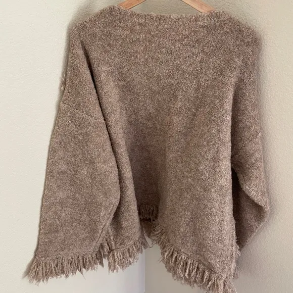 NWT Nasty Gal Oversized Lace Up Fringe jumper Beige size L wool blend