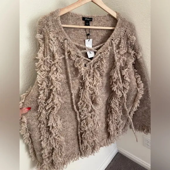 NWT Nasty Gal Oversized Lace Up Fringe jumper Beige size L wool blend