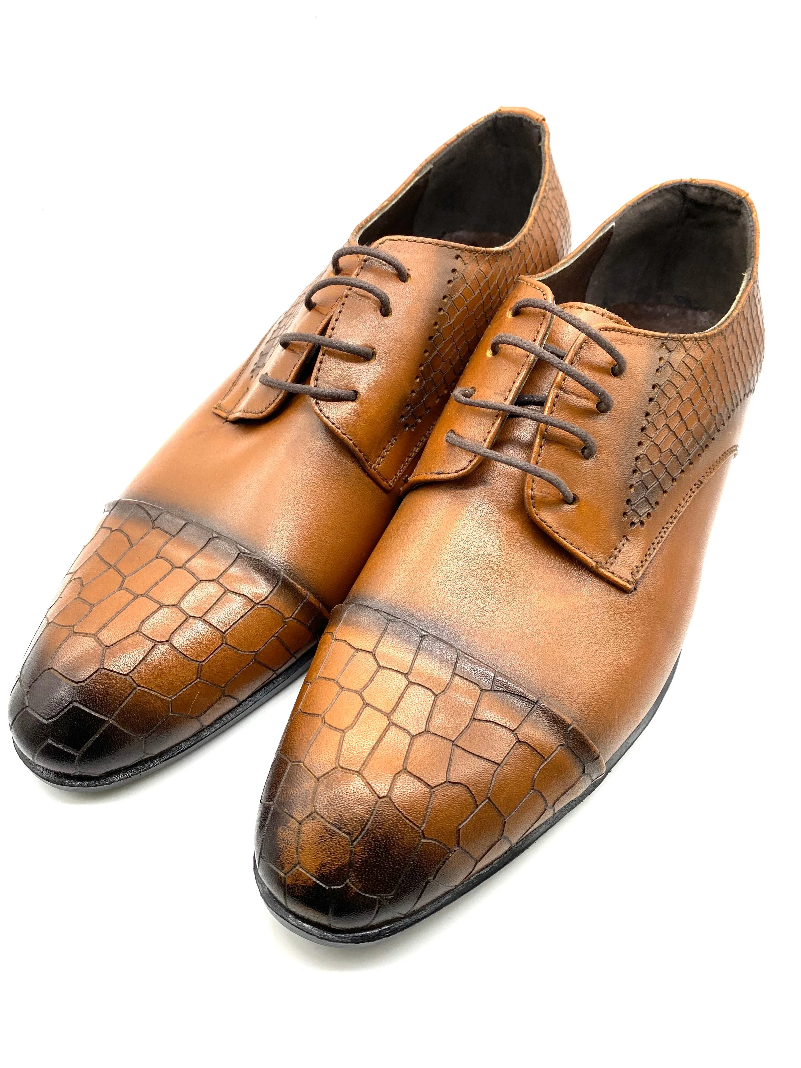Pebble Toe Brogue Shoe - Tan
