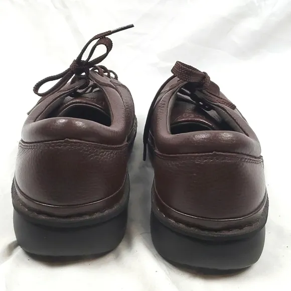 Propet Villager Oxford Walking Shoe in Brown Pebbled Leather