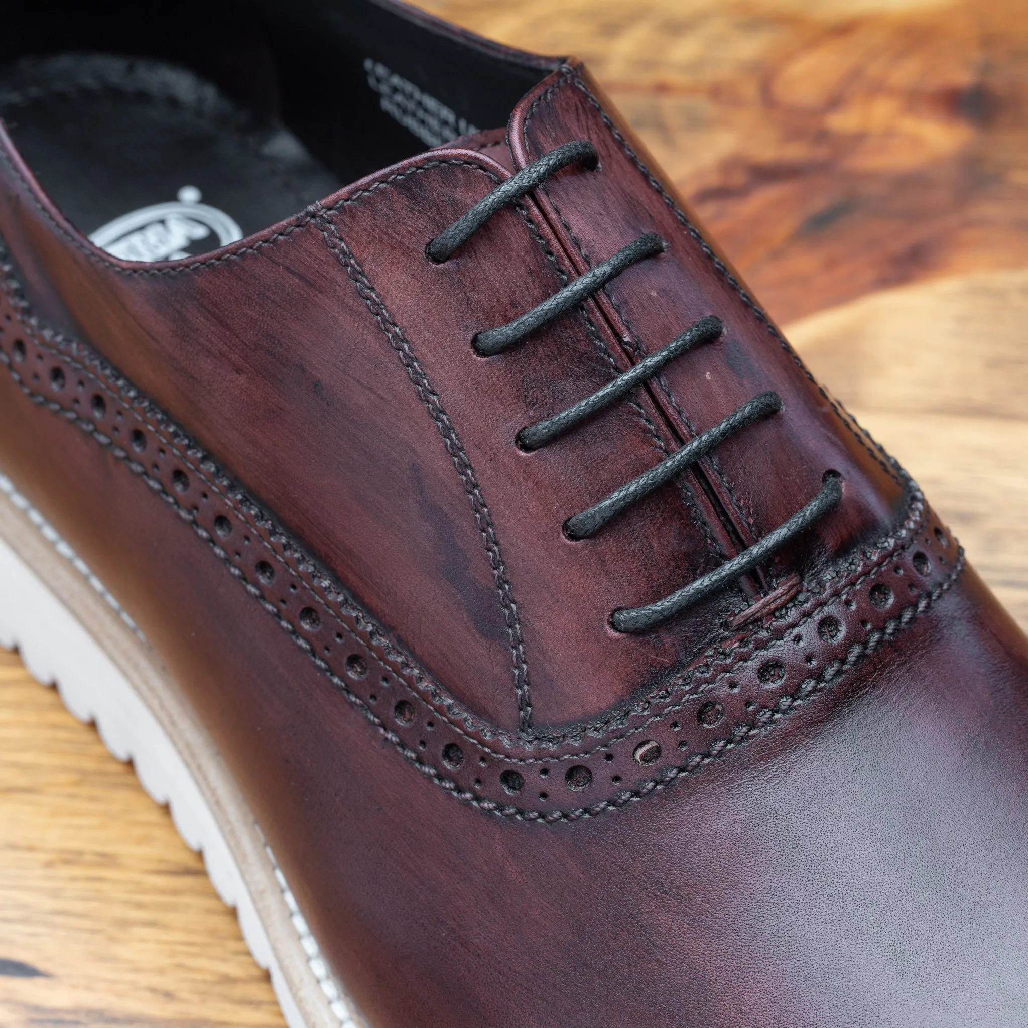 Q548 Calzoleria Toscana Onice Two-Piece Oxford