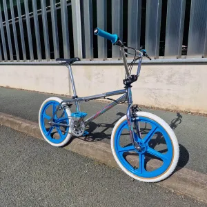 Skyway 2024 Street Beat Bike Chrome / Aqua