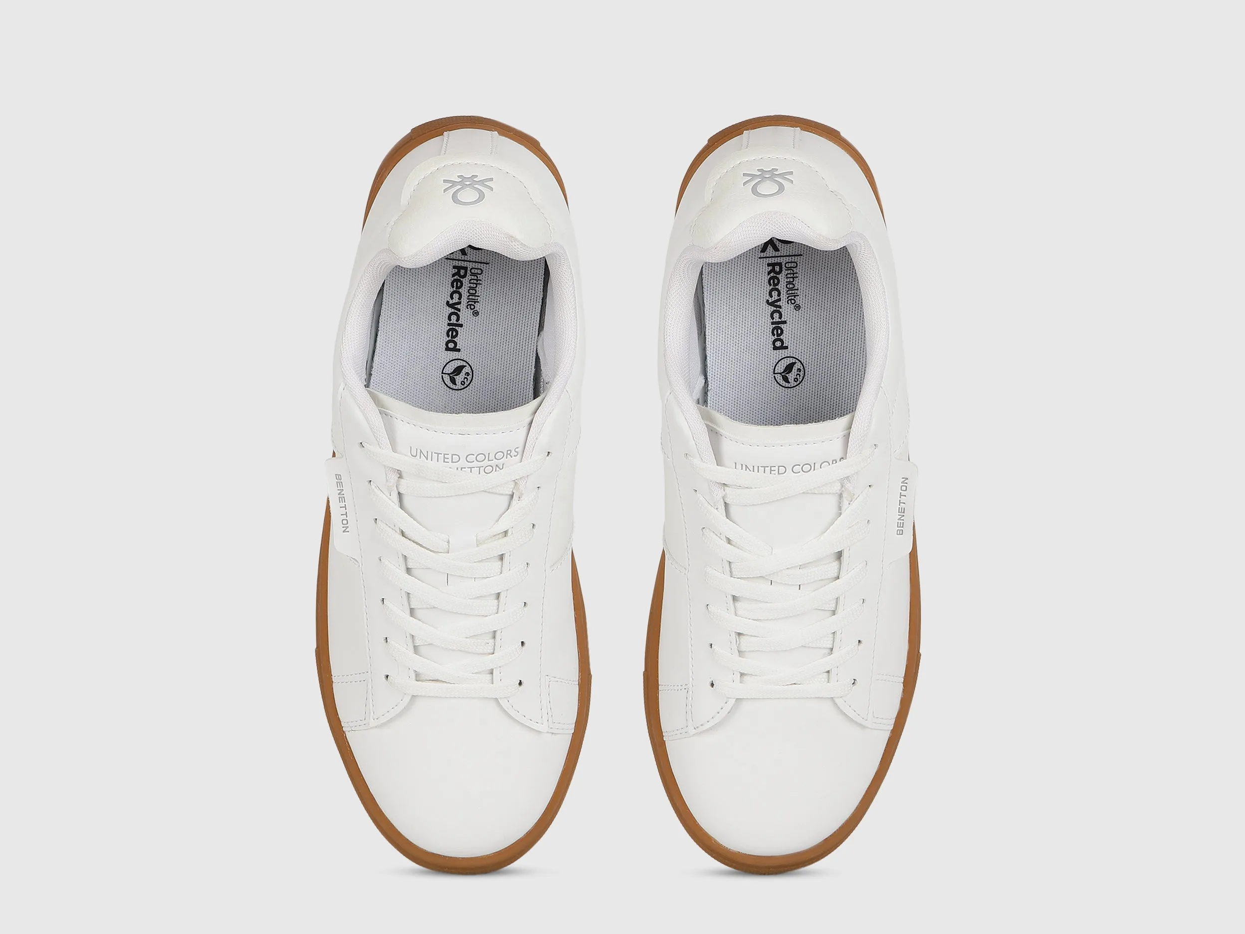 Solid Pattern Lace-Up Casual Sneakers