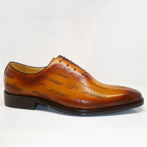 Special Symbol Carved Oxford Shoes