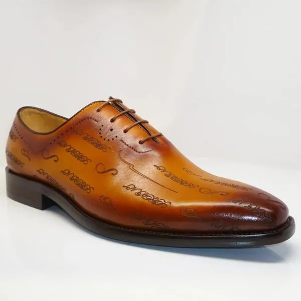 Special Symbol Carved Oxford Shoes