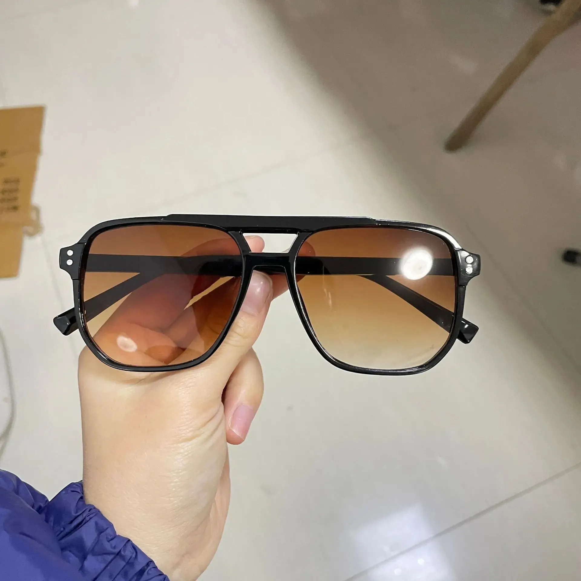Unisex Polycarbonate UV400 Square Shades Sunglasses