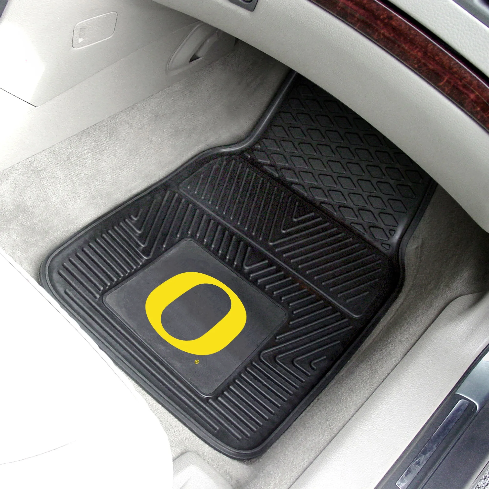 University of Oregon 2-pc Vinyl Car Mat Set